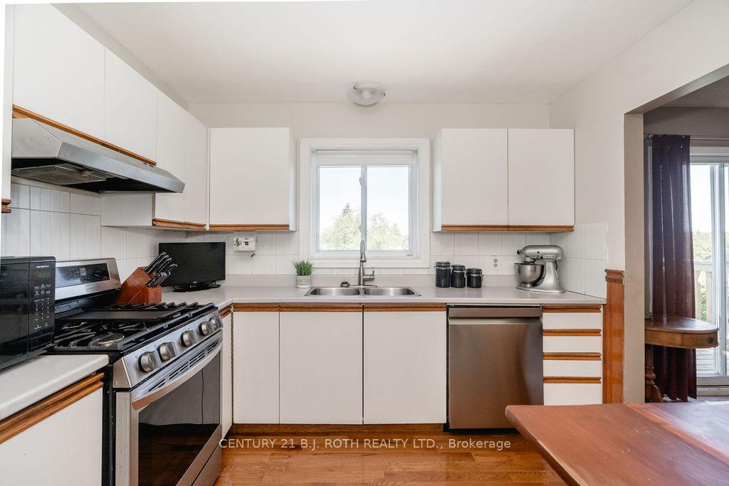 2823 Small Street