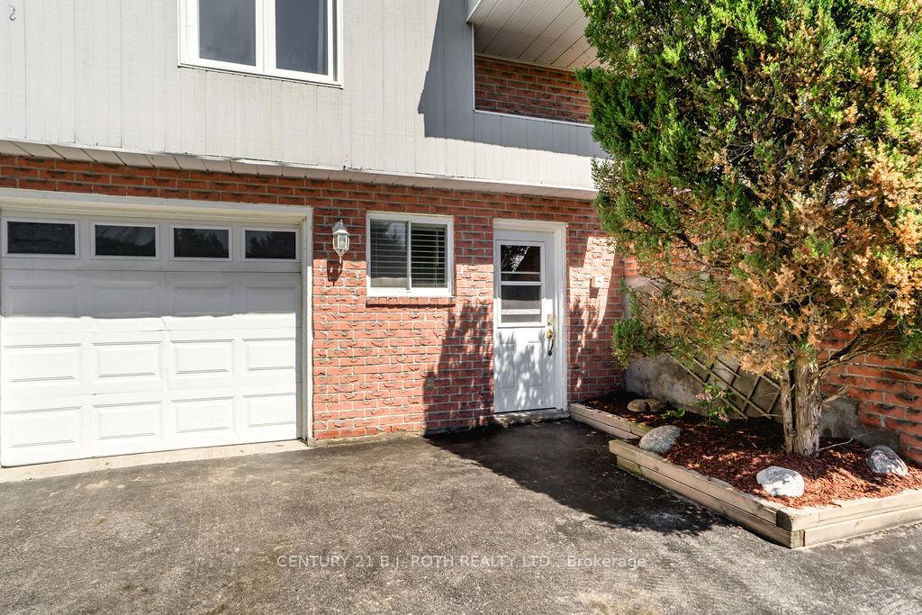 2823 Small Street