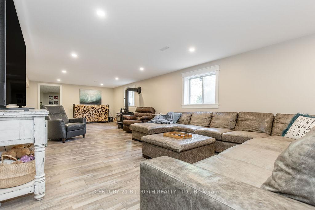 3257 LIAH Lane