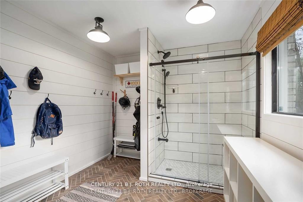 3274 Liah Lane