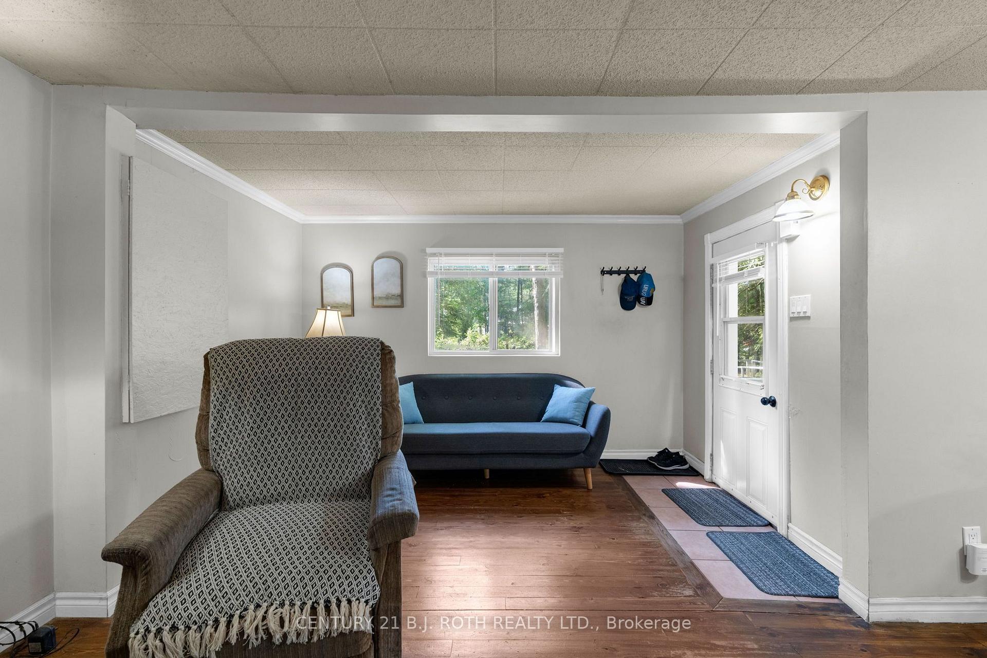 678 Pinegrove Avenue