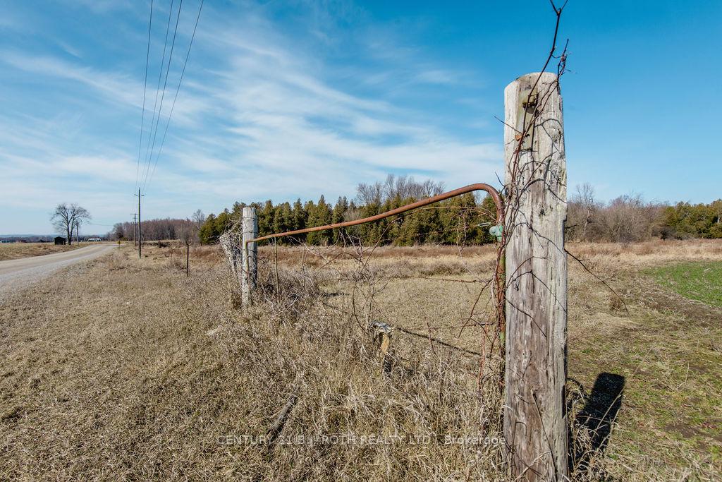 7468 25th Side Road