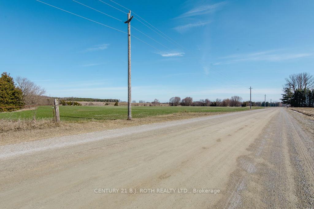 7468 25th Side Road