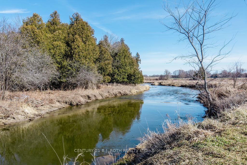 7468 25th Side Road