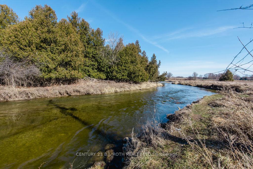 7468 25th Side Road