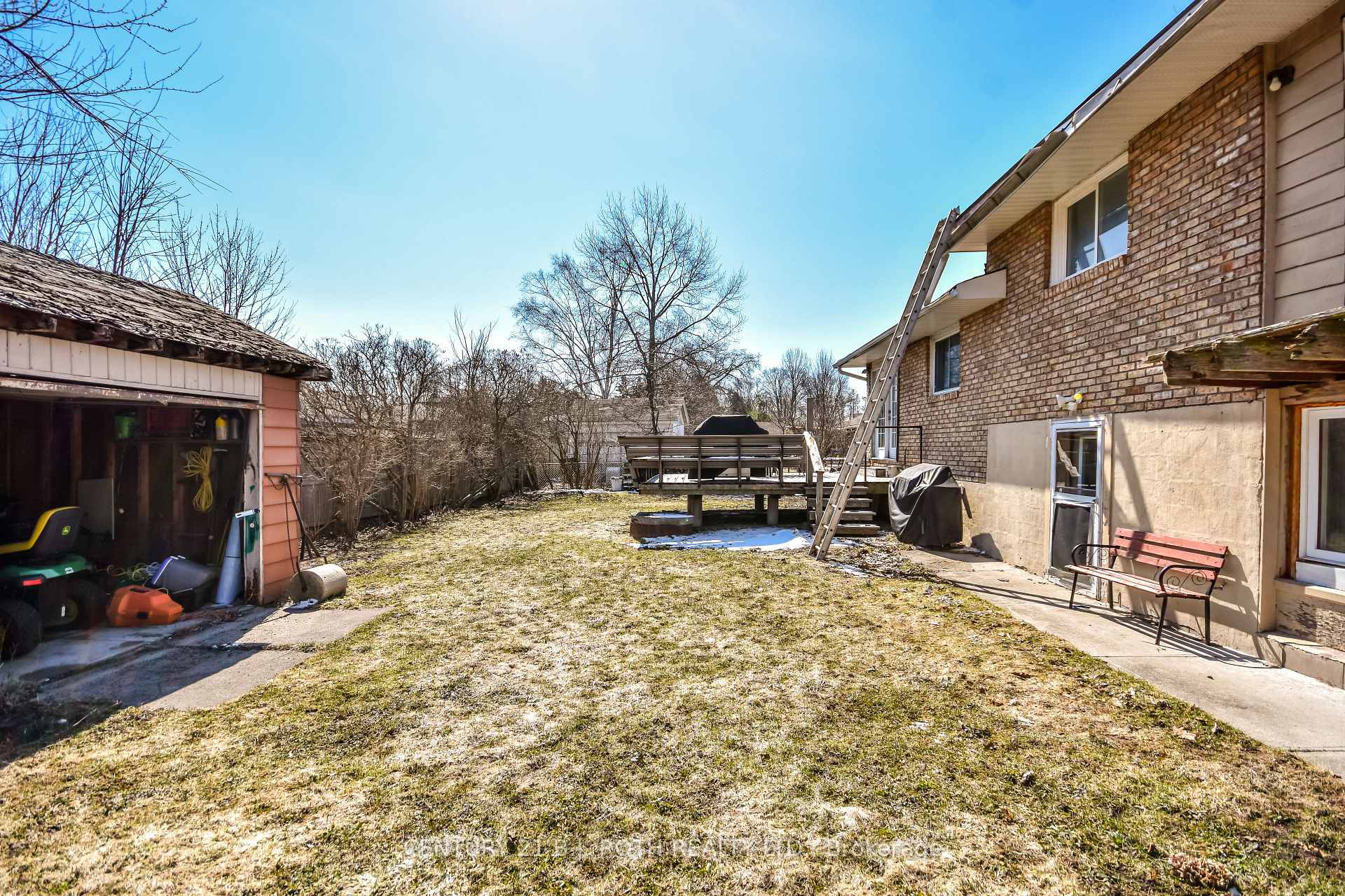 3039 Poplar Road