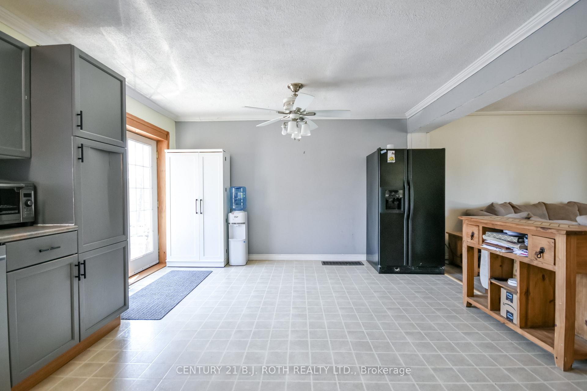 3039 Poplar Road