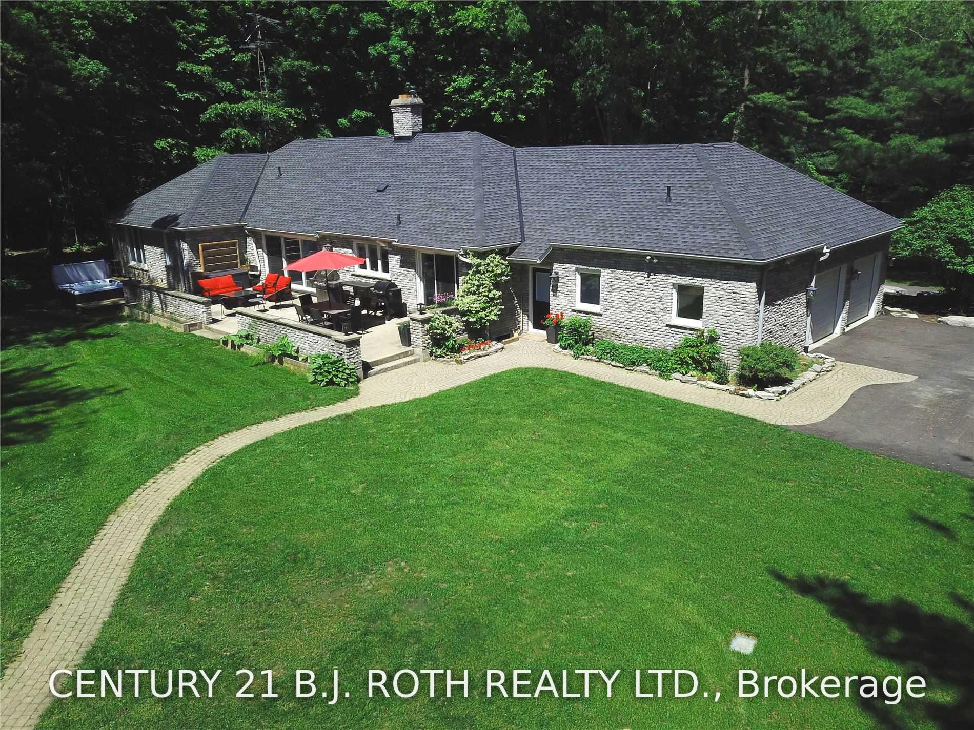 3274 Liah Lane