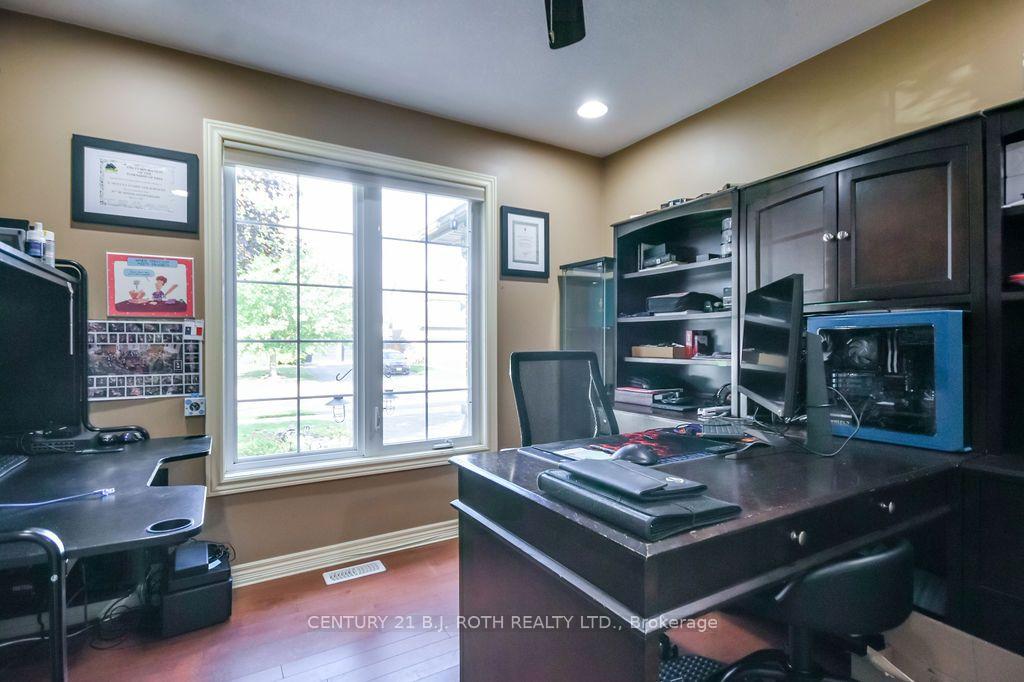 21 Armeda Clow Crescent