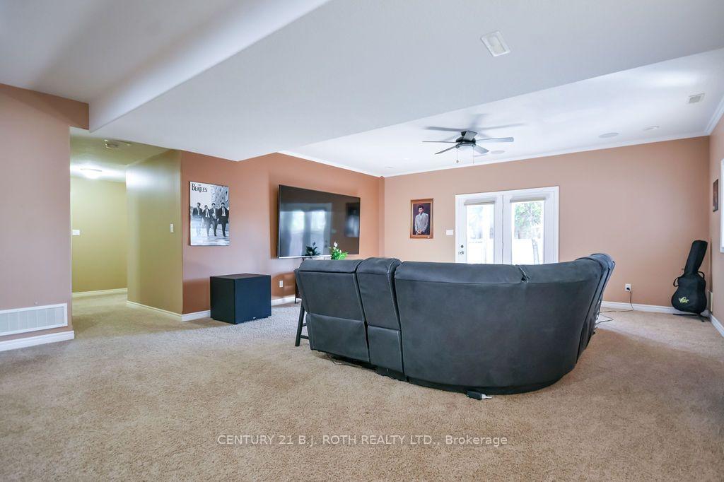 21 Armeda Clow Crescent