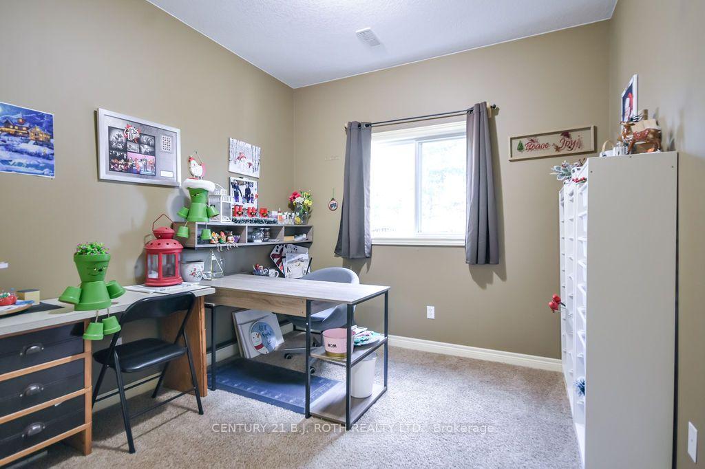 21 Armeda Clow Crescent