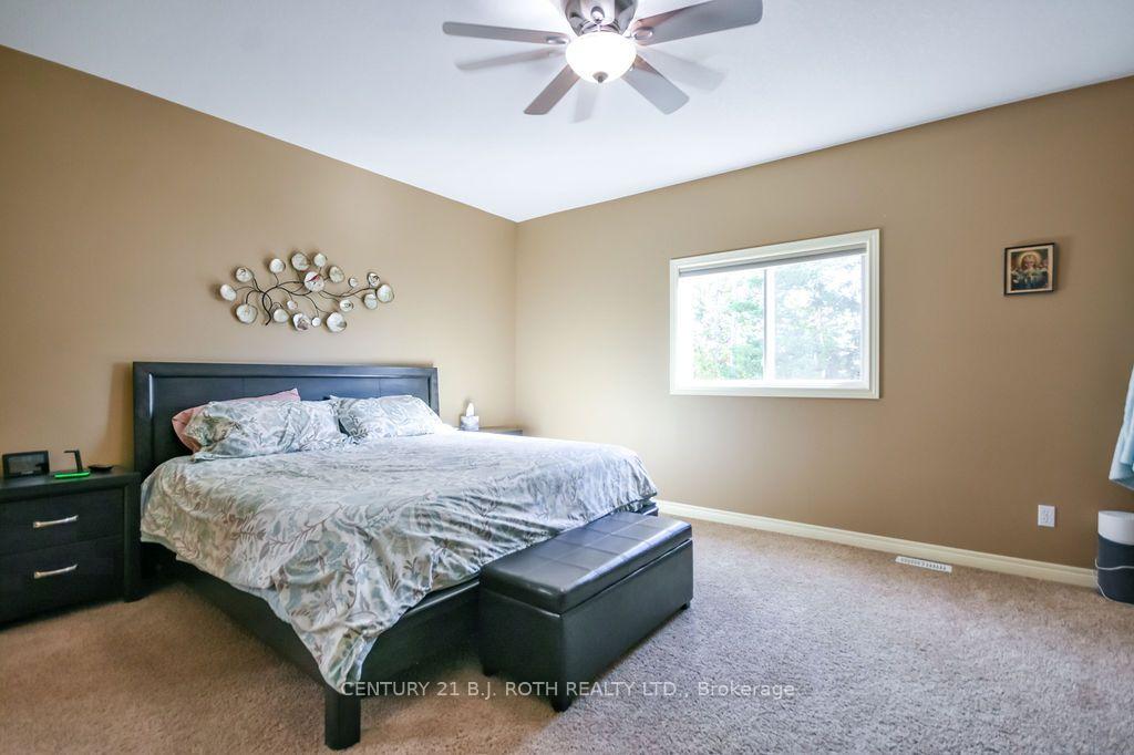 21 Armeda Clow Crescent