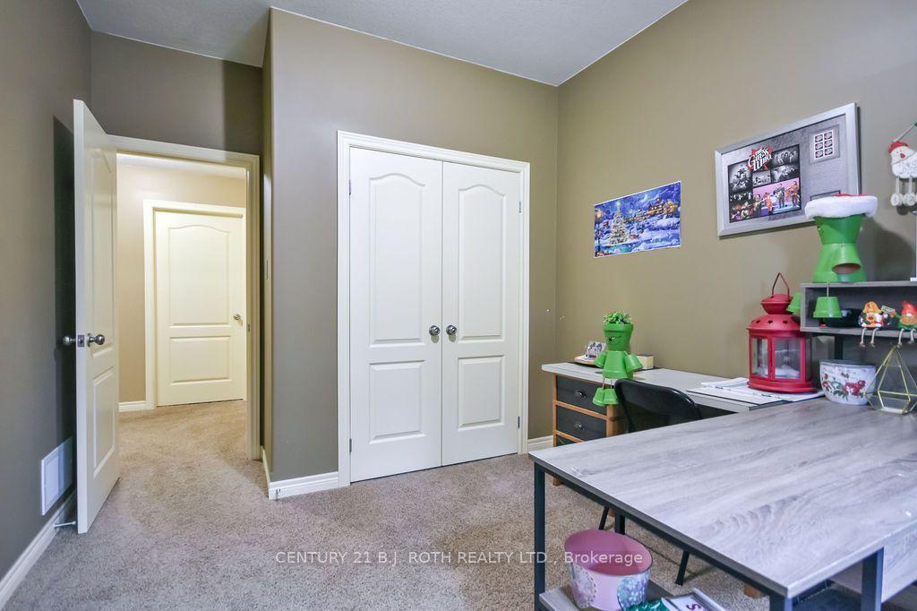 21 Armeda Clow Crescent