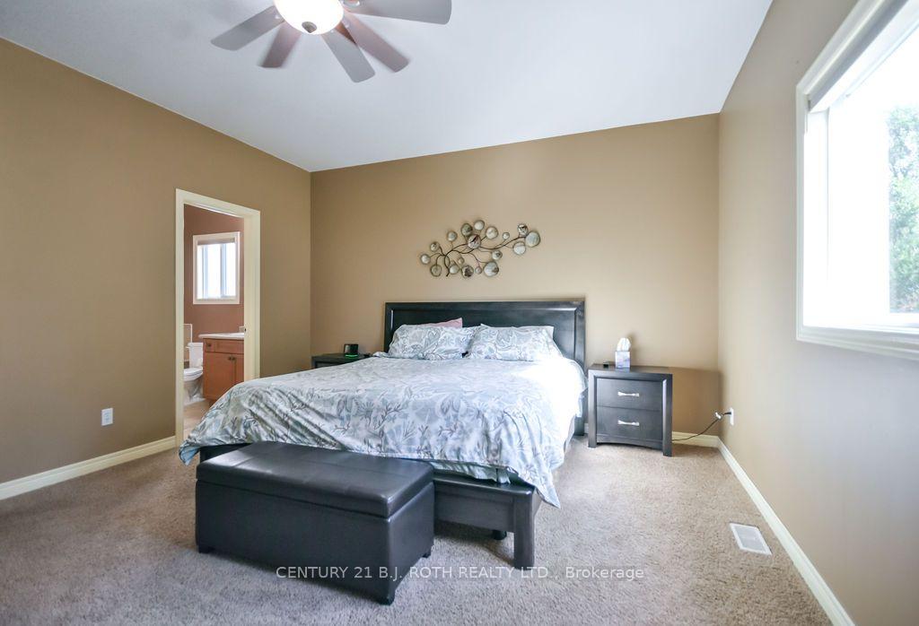 21 Armeda Clow Crescent