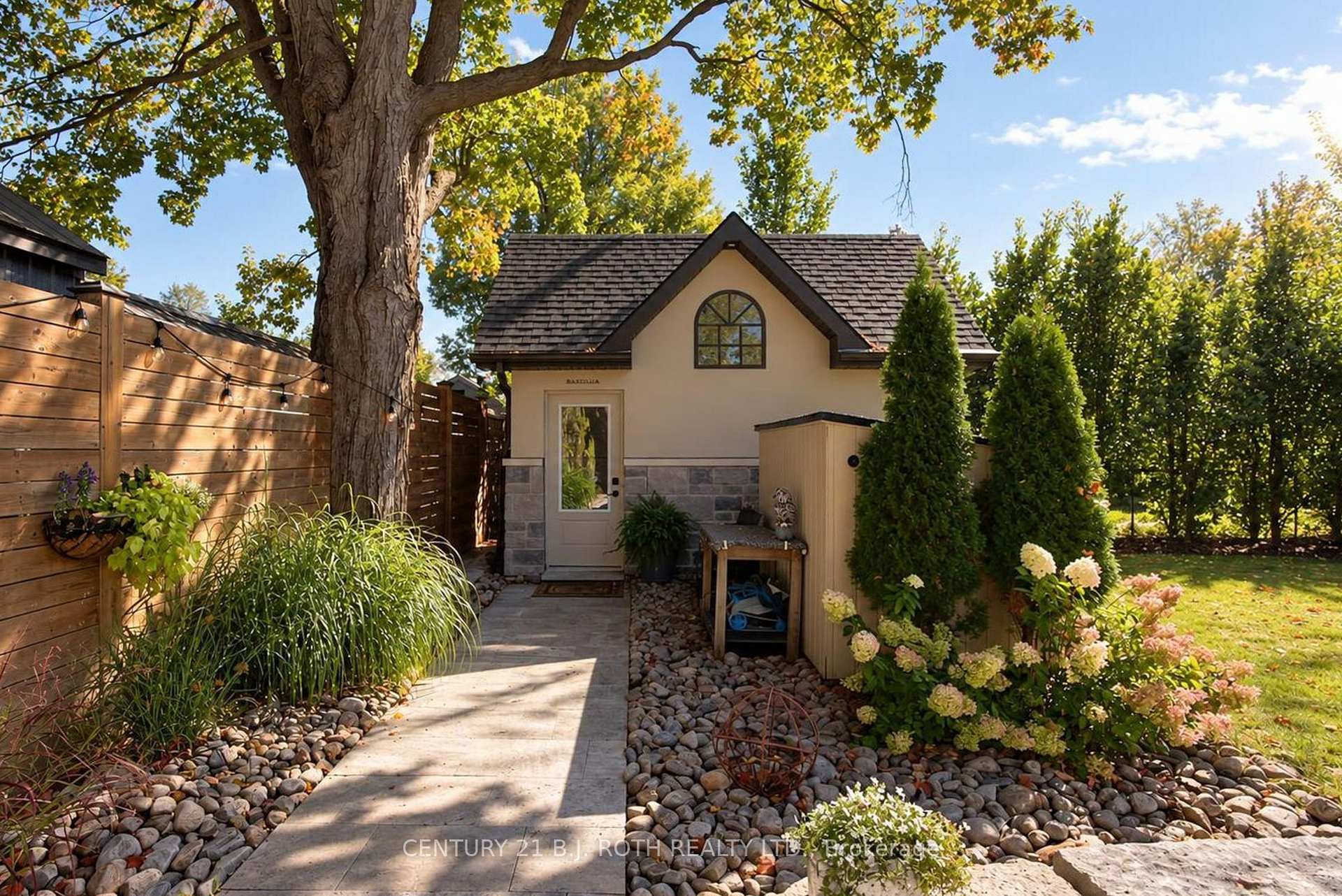 245 SUNNYBRAE Avenue