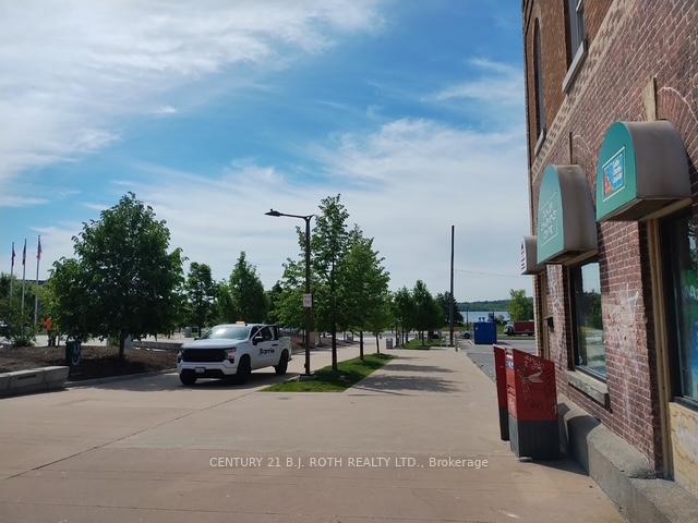 57-59 Dunlop Street E