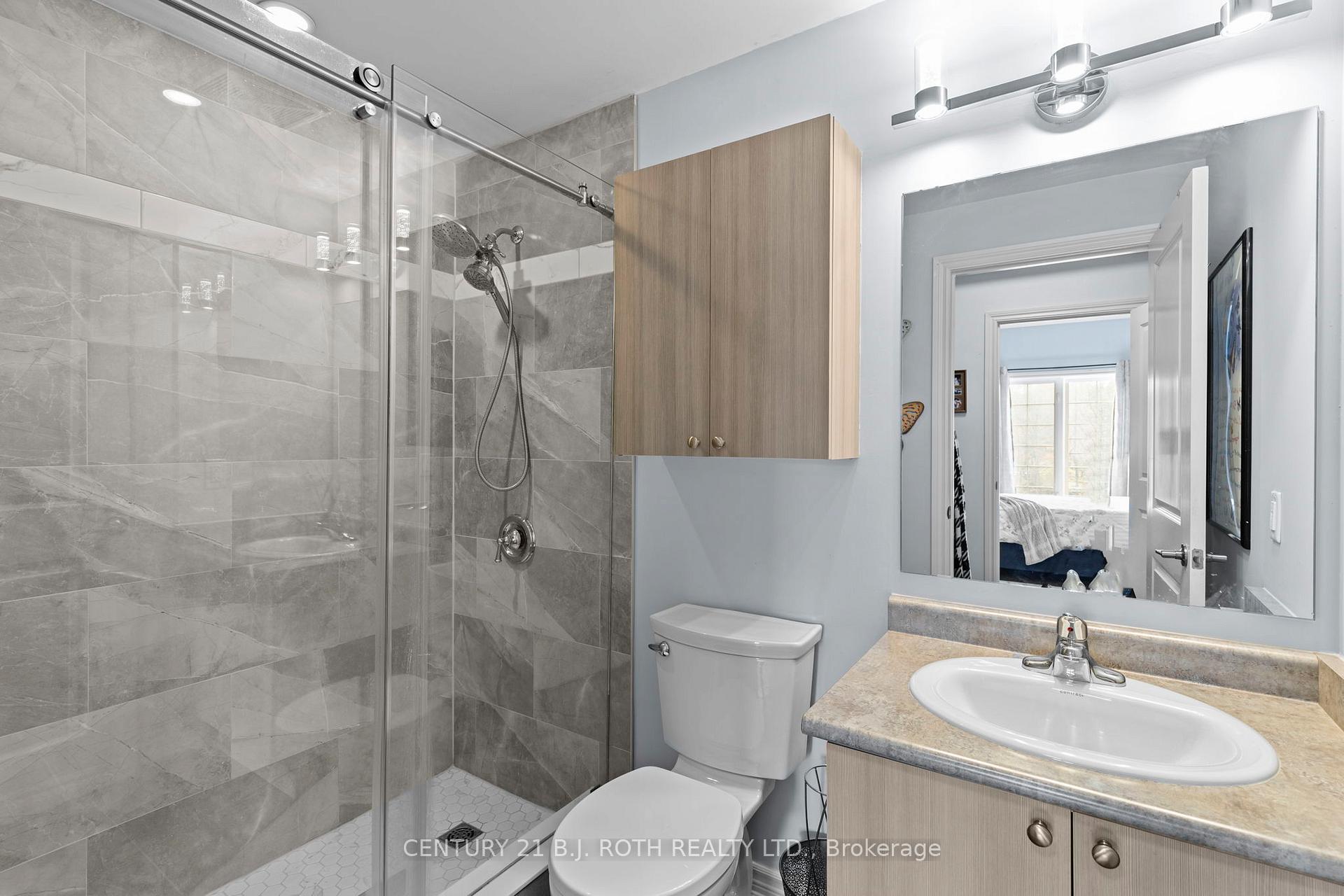 7 GREENWICH Street 407