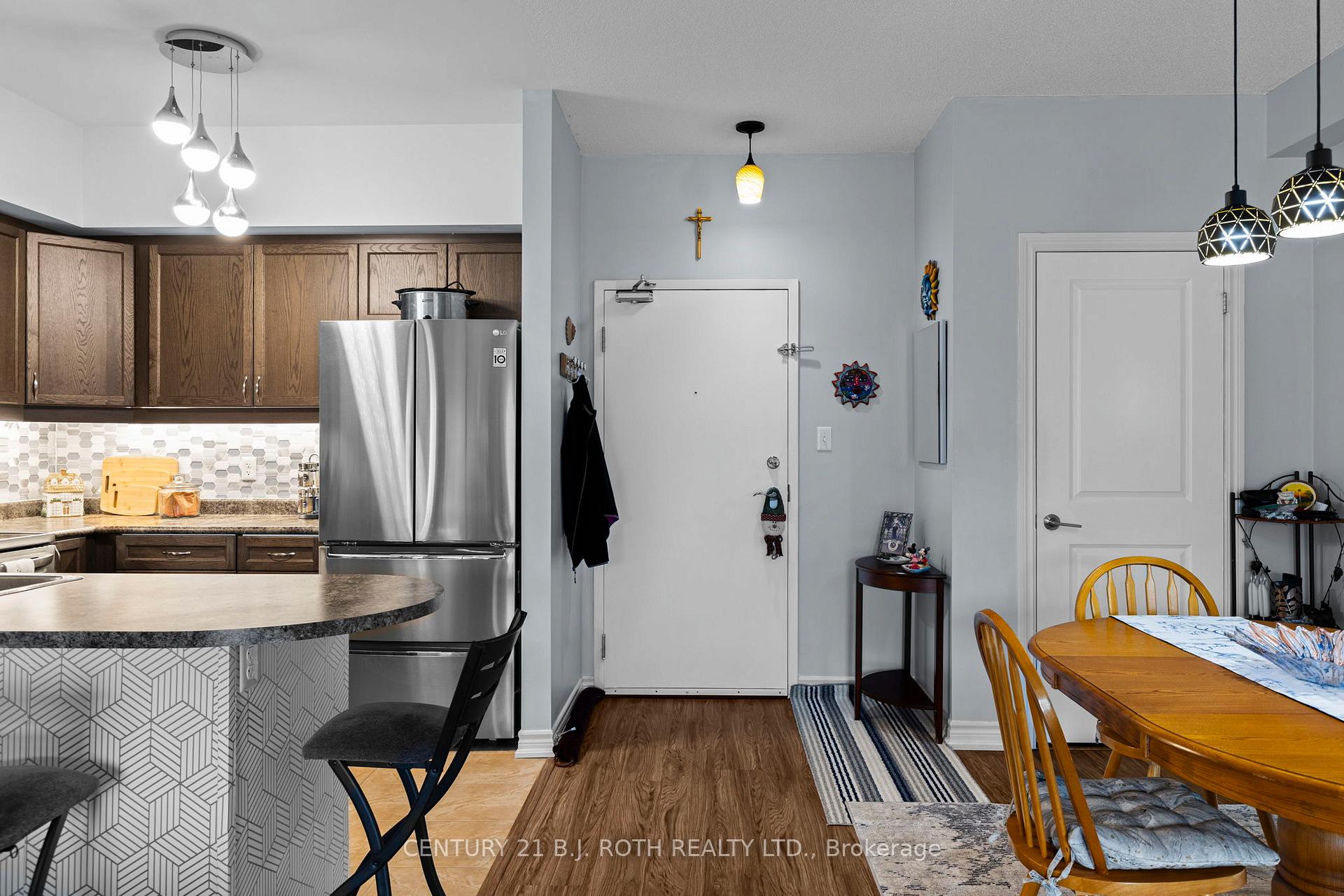 7 GREENWICH Street 407