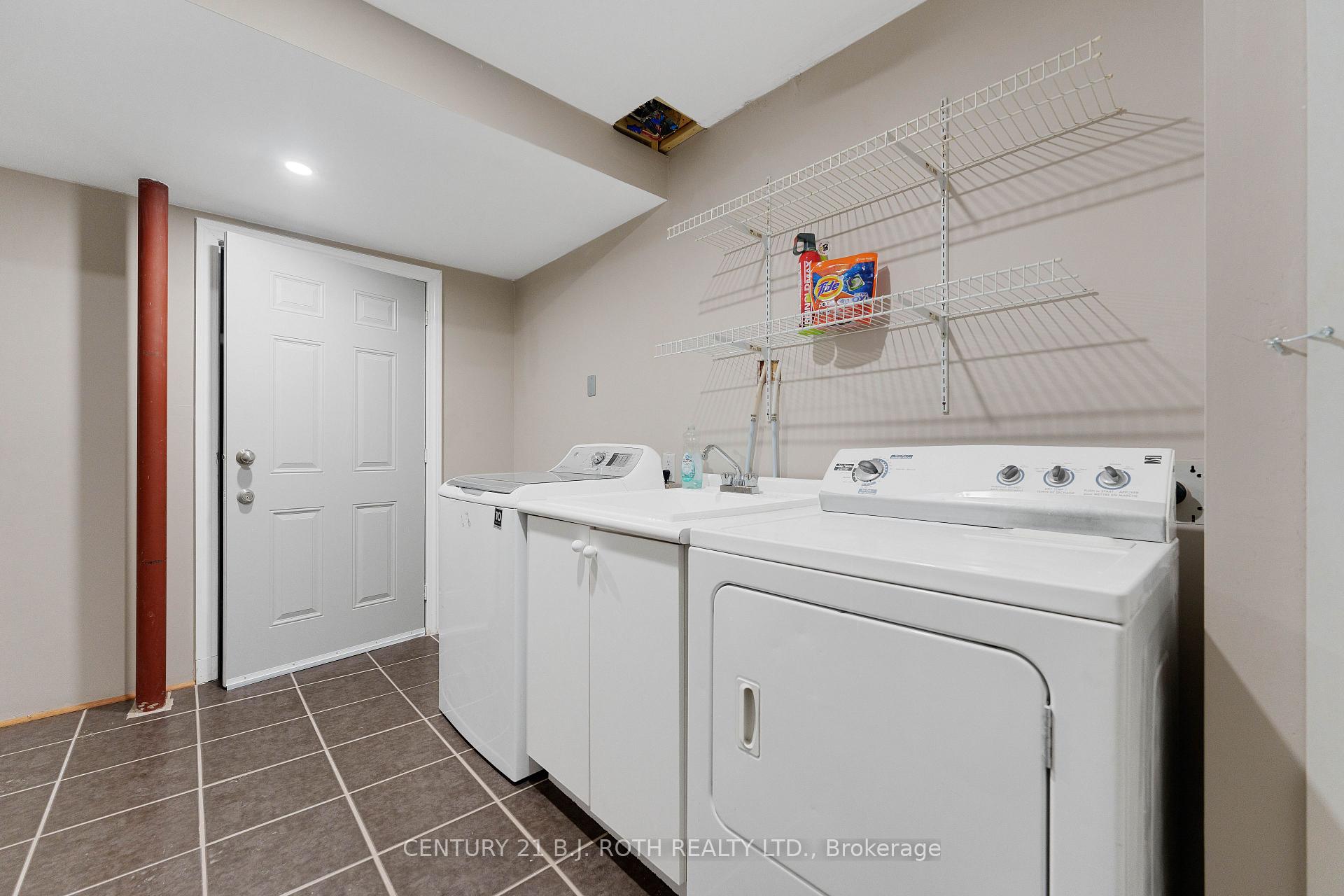 361 Georgian Drive UPPER