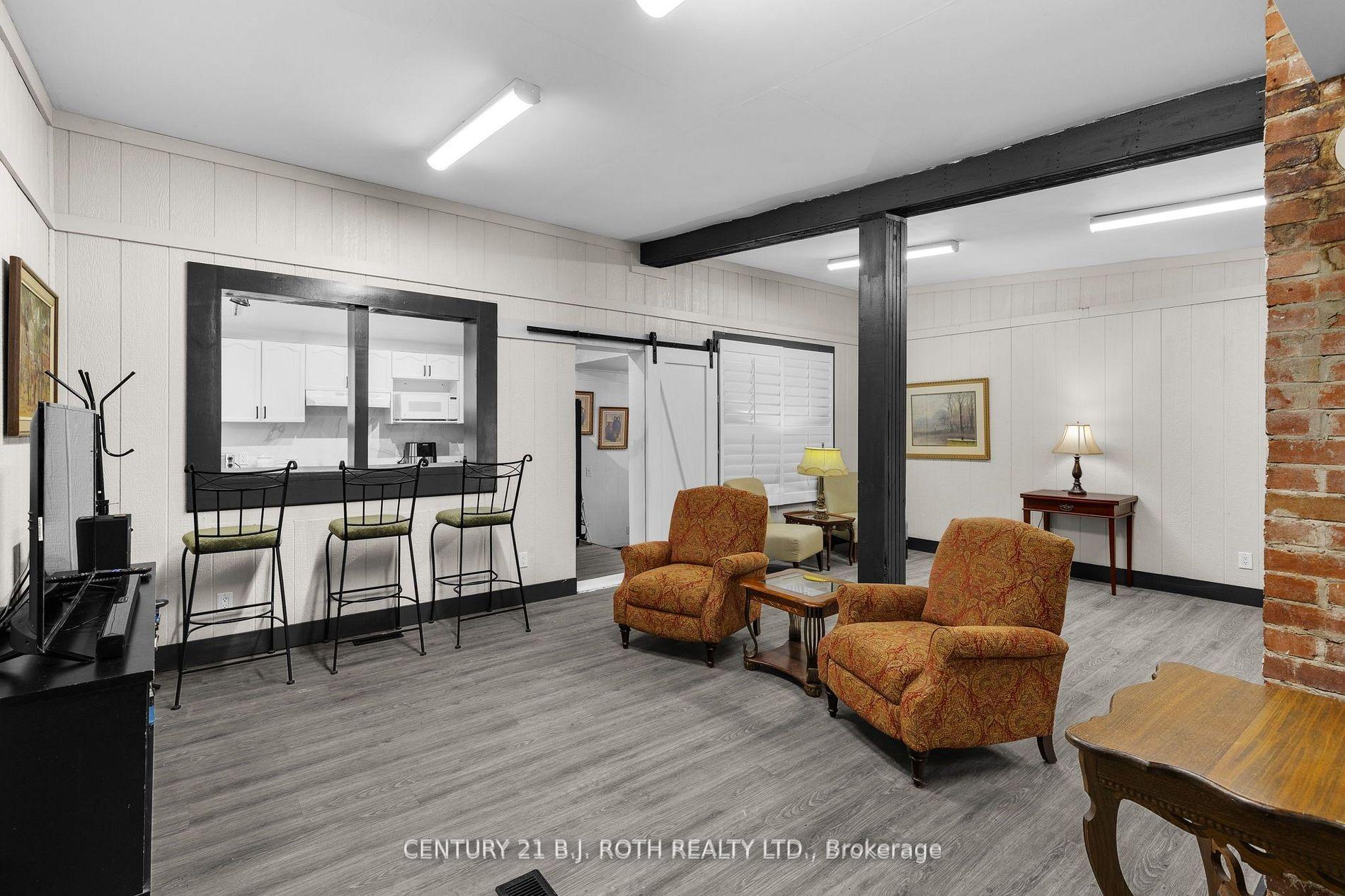 1285 Bayfield Street N Unit 1