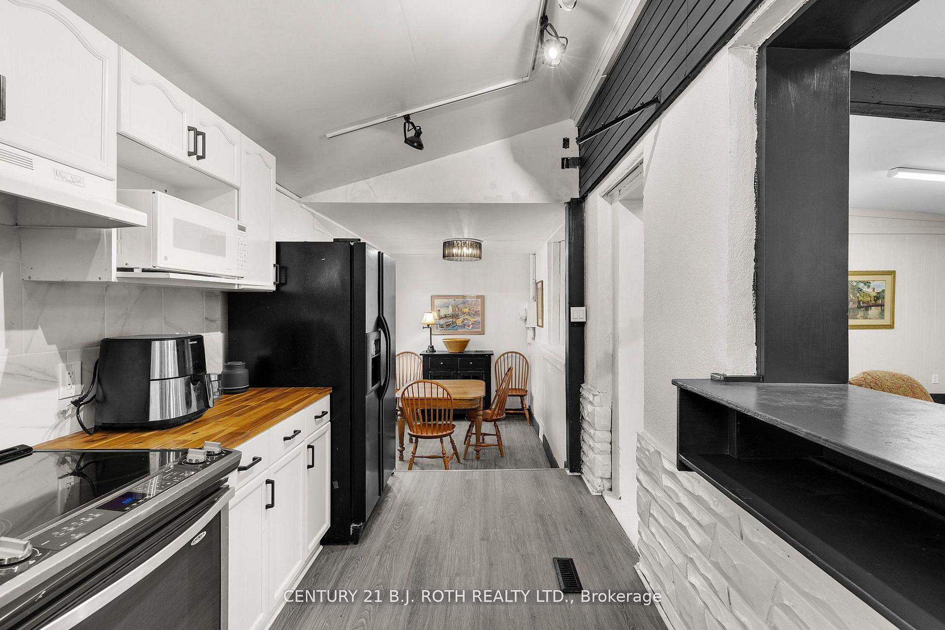 1285 Bayfield Street N Unit 1