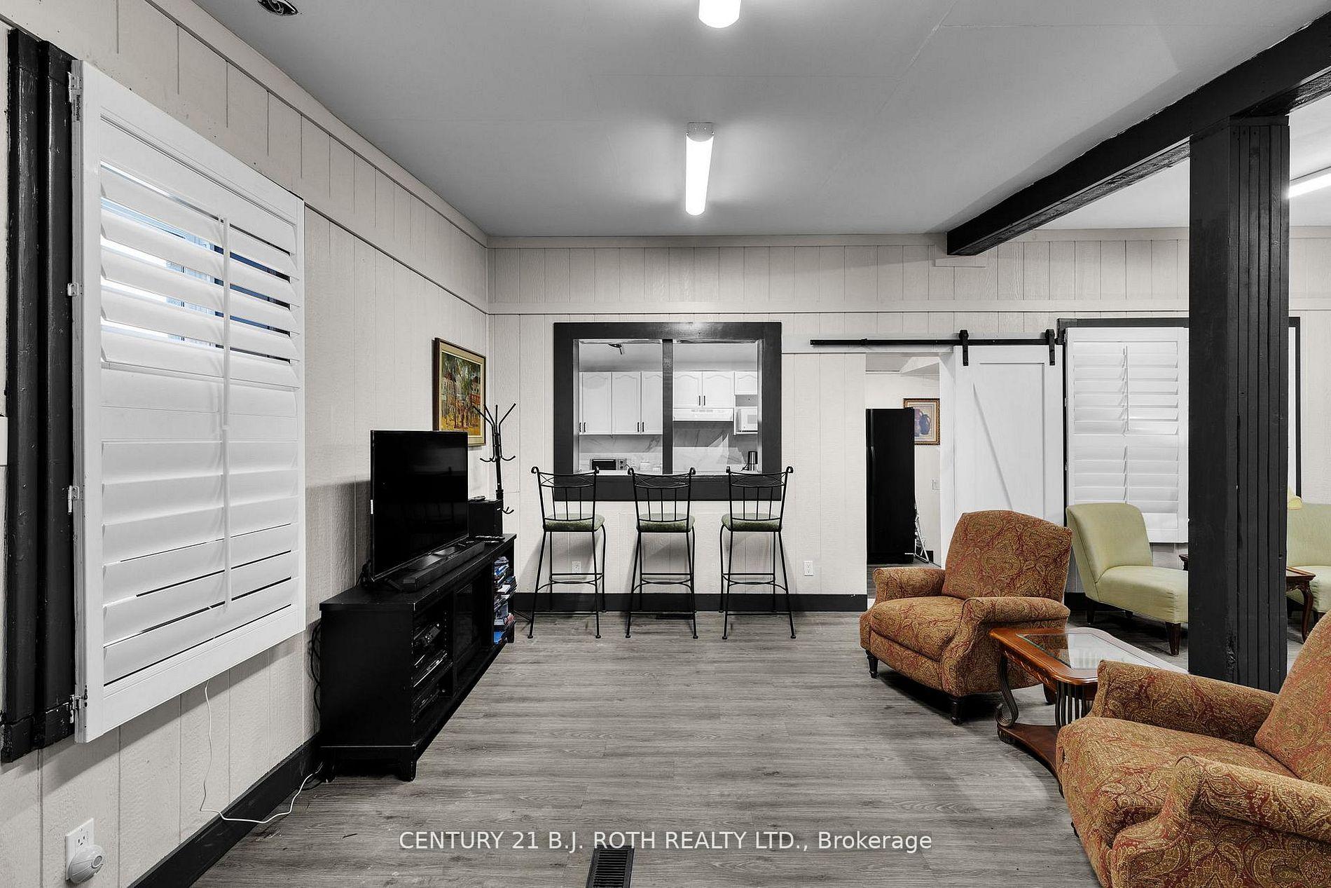1285 Bayfield Street N Unit 1