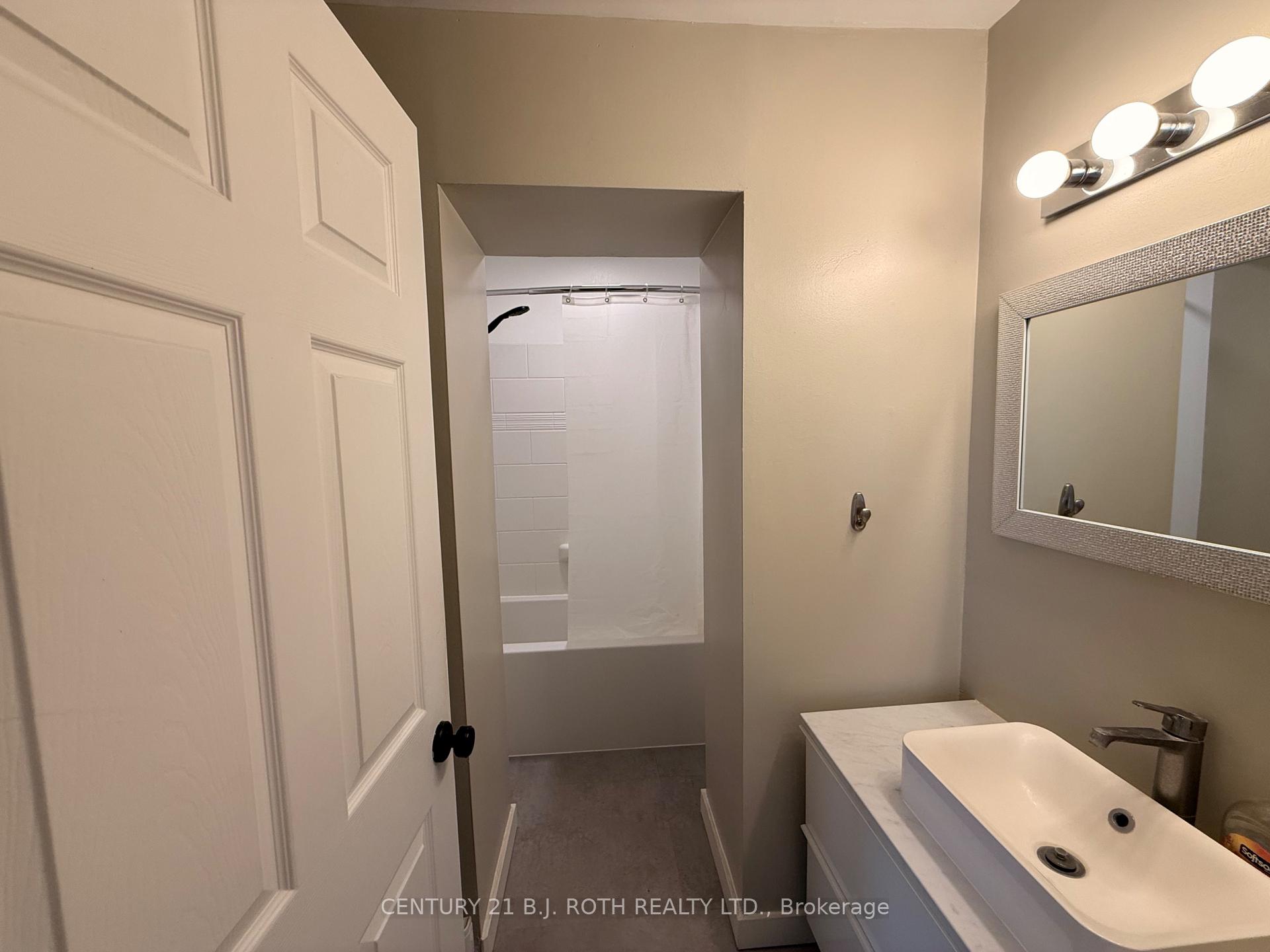 109 Toronto Street Back unit