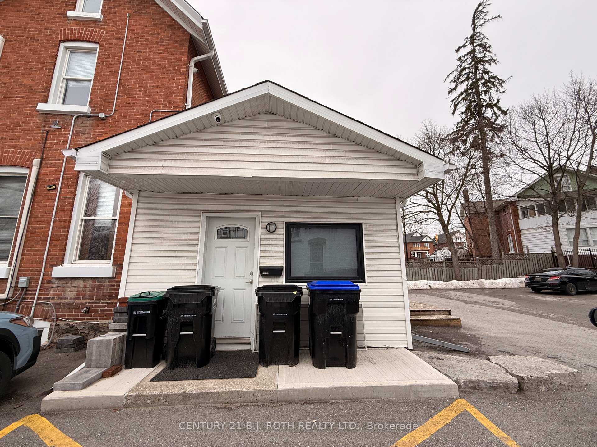 109 Toronto Street Back unit