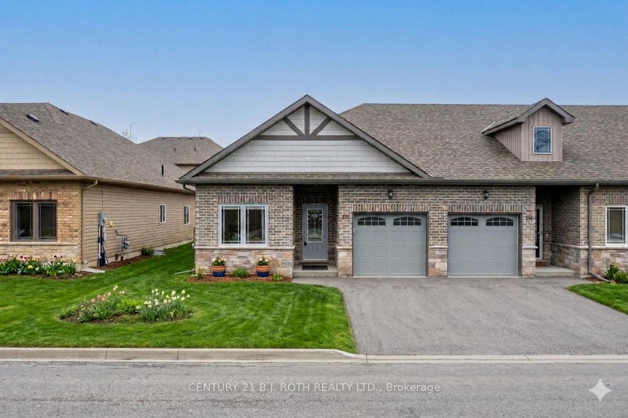 251 Lucy Lane