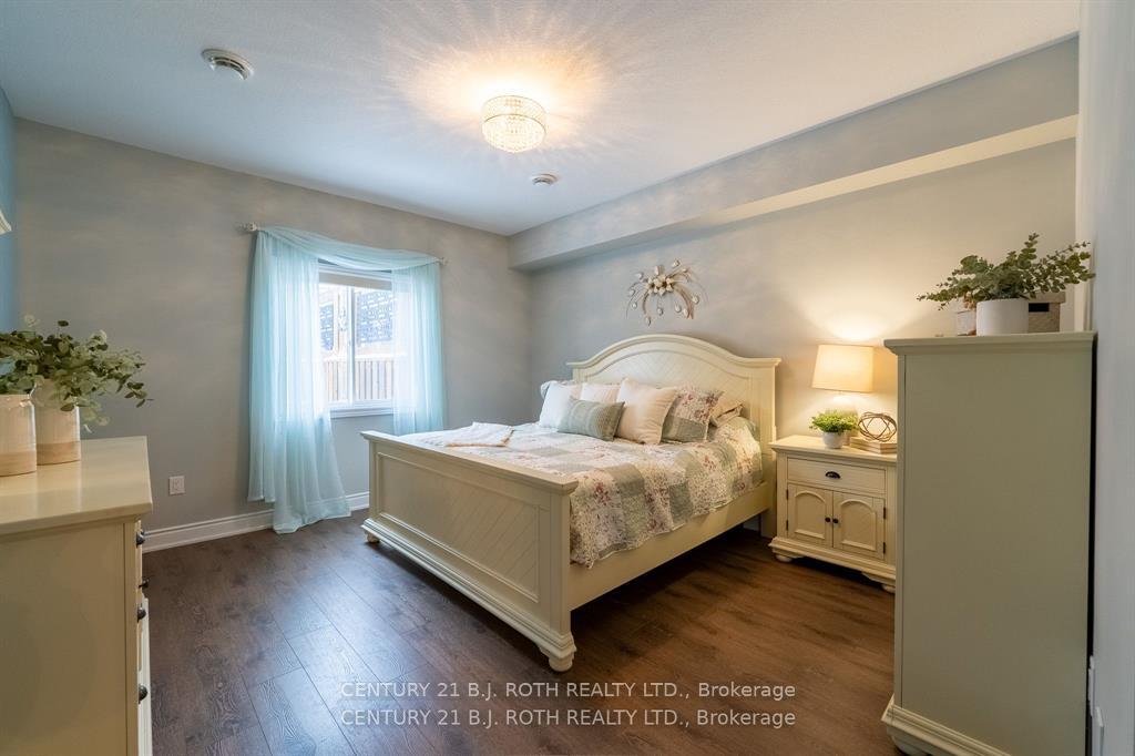 251 Lucy Lane