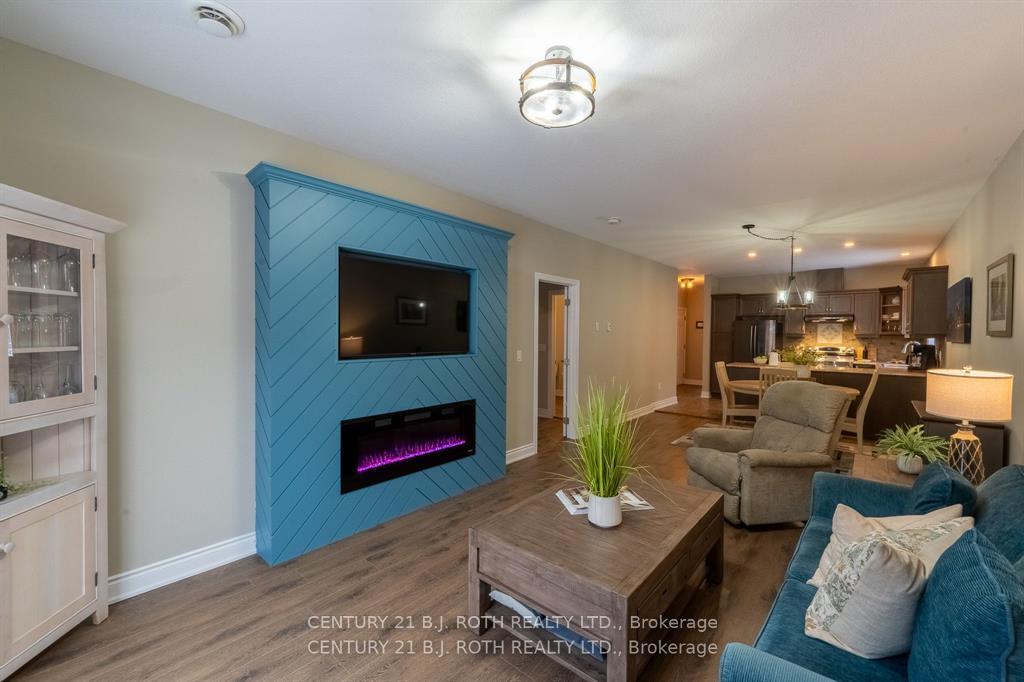 251 Lucy Lane