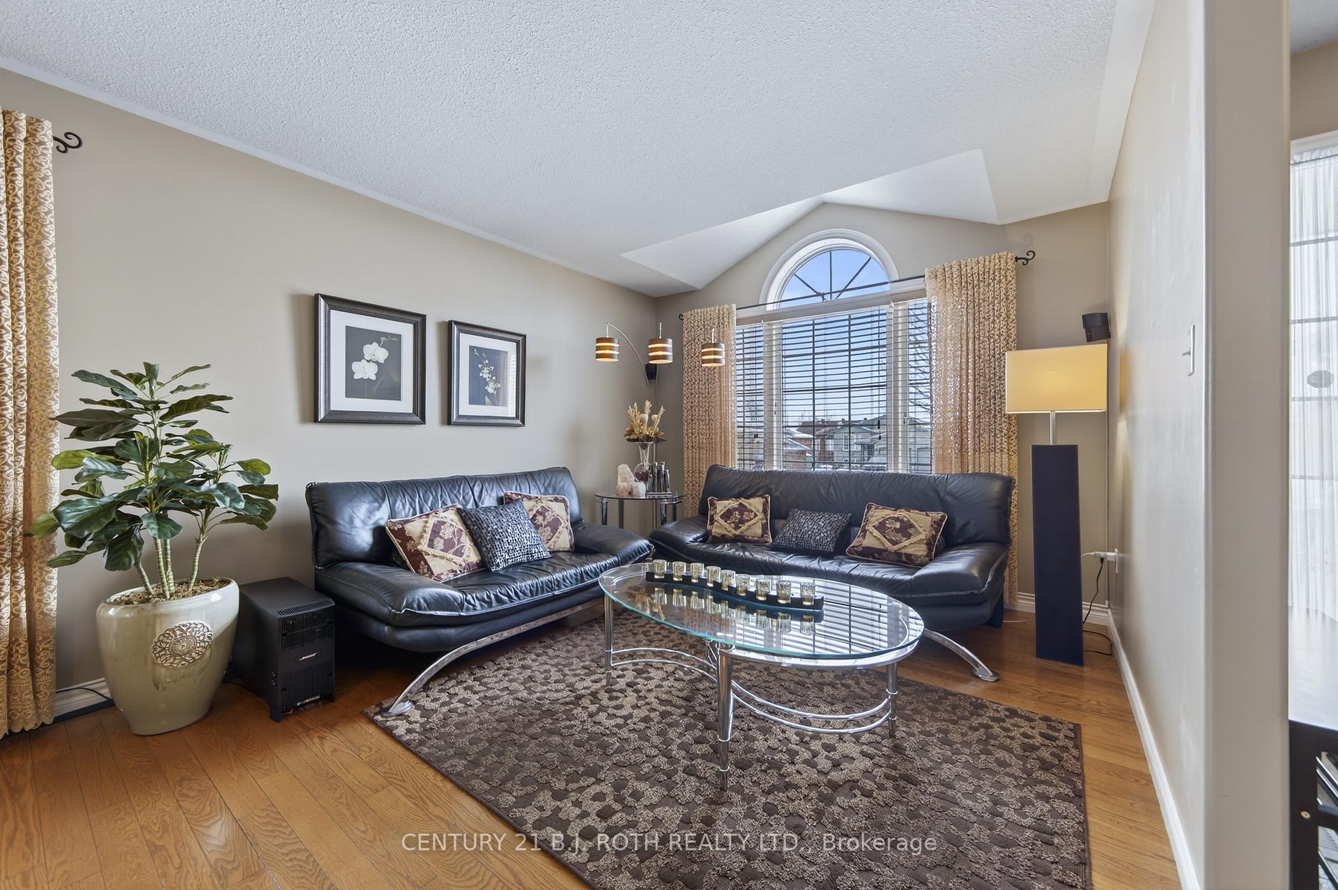 115 Lion's Gate Boulevard