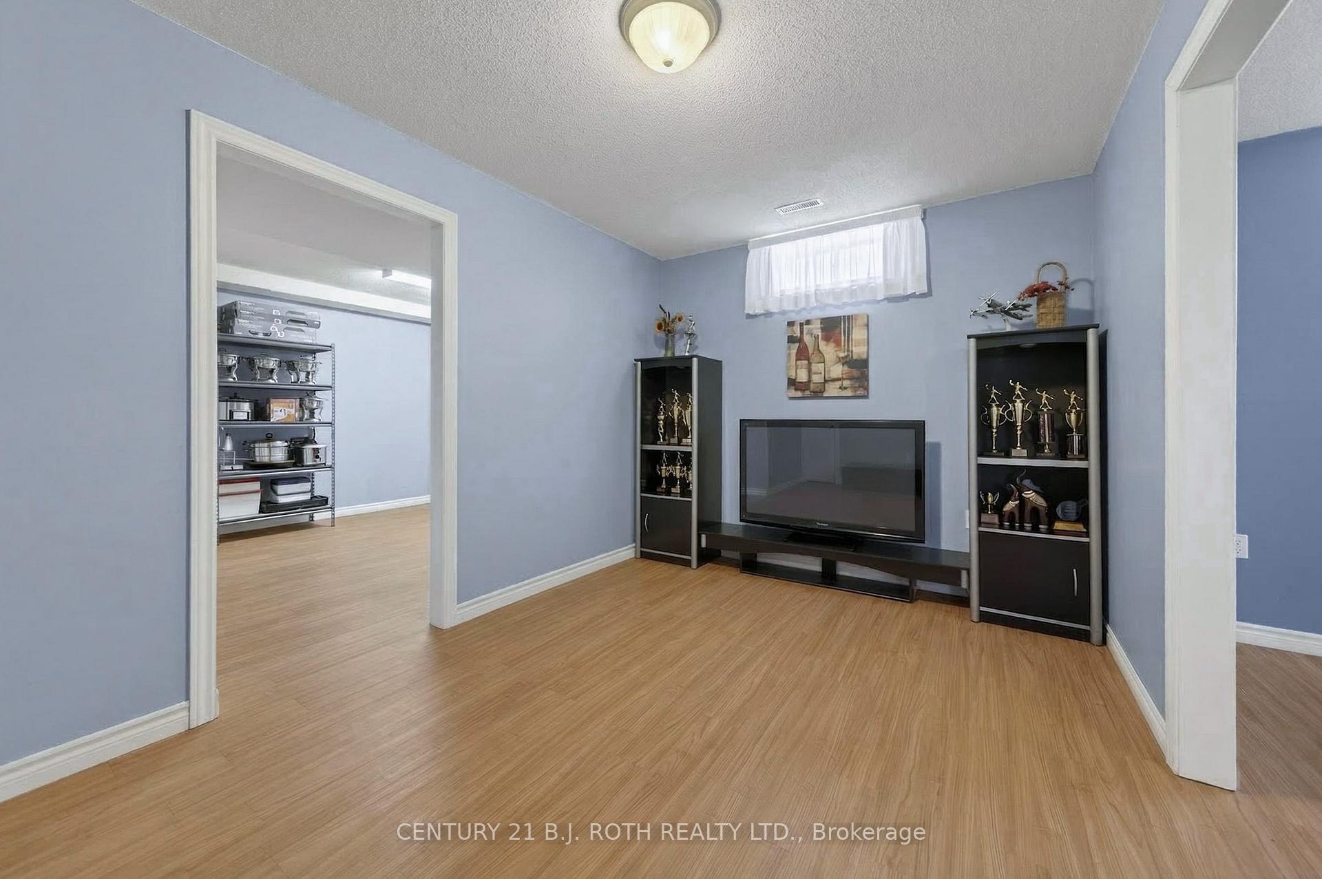 115 Lion's Gate Boulevard