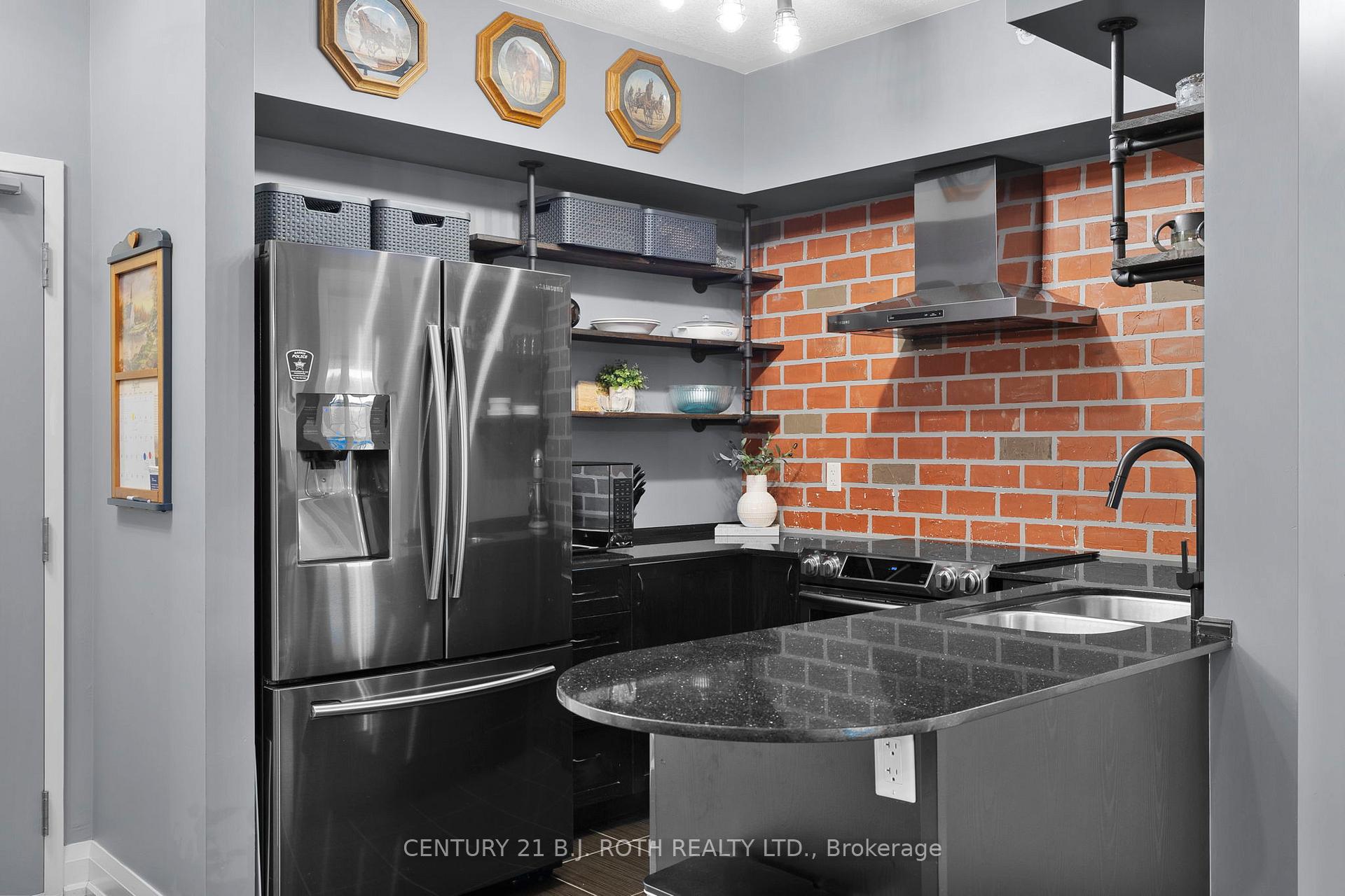 5 Greenwich Street 207