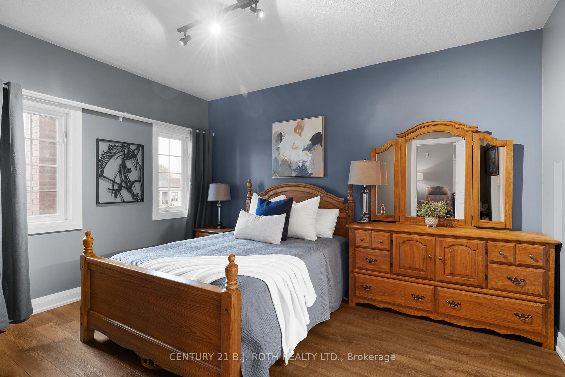 5 Greenwich Street 207