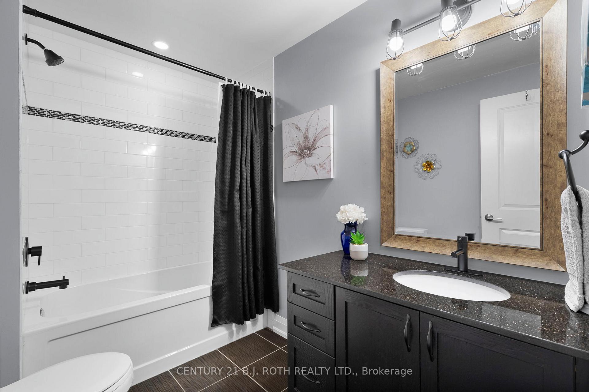 5 Greenwich Street 207