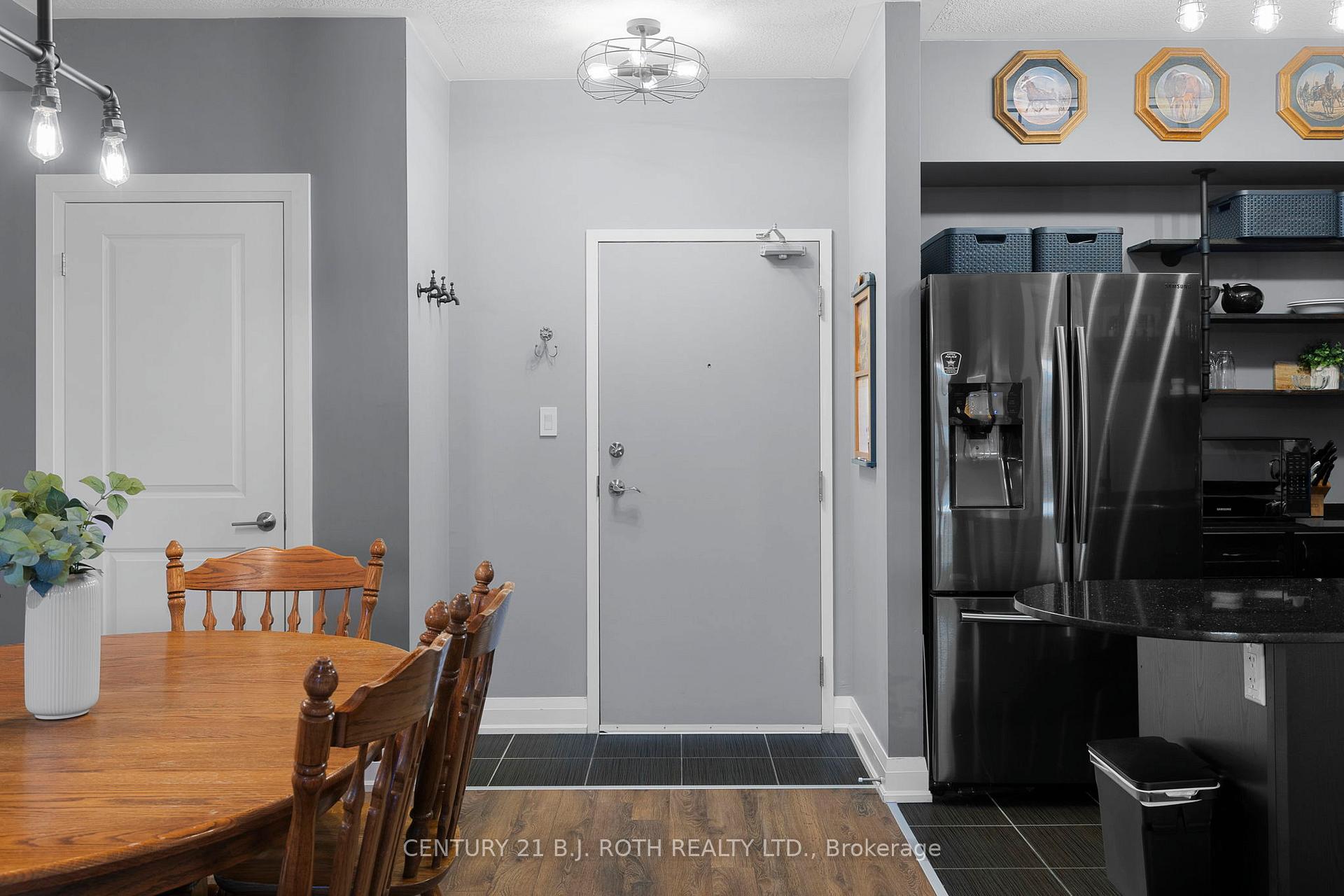 5 Greenwich Street 207