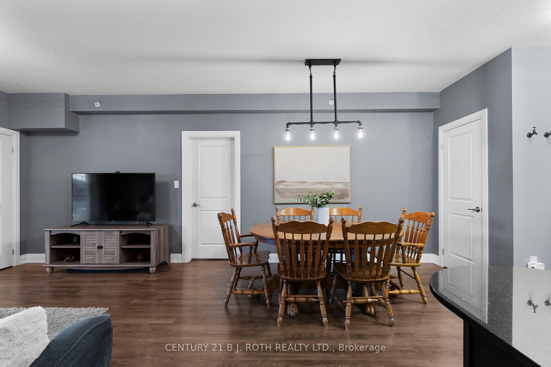 5 Greenwich Street 207