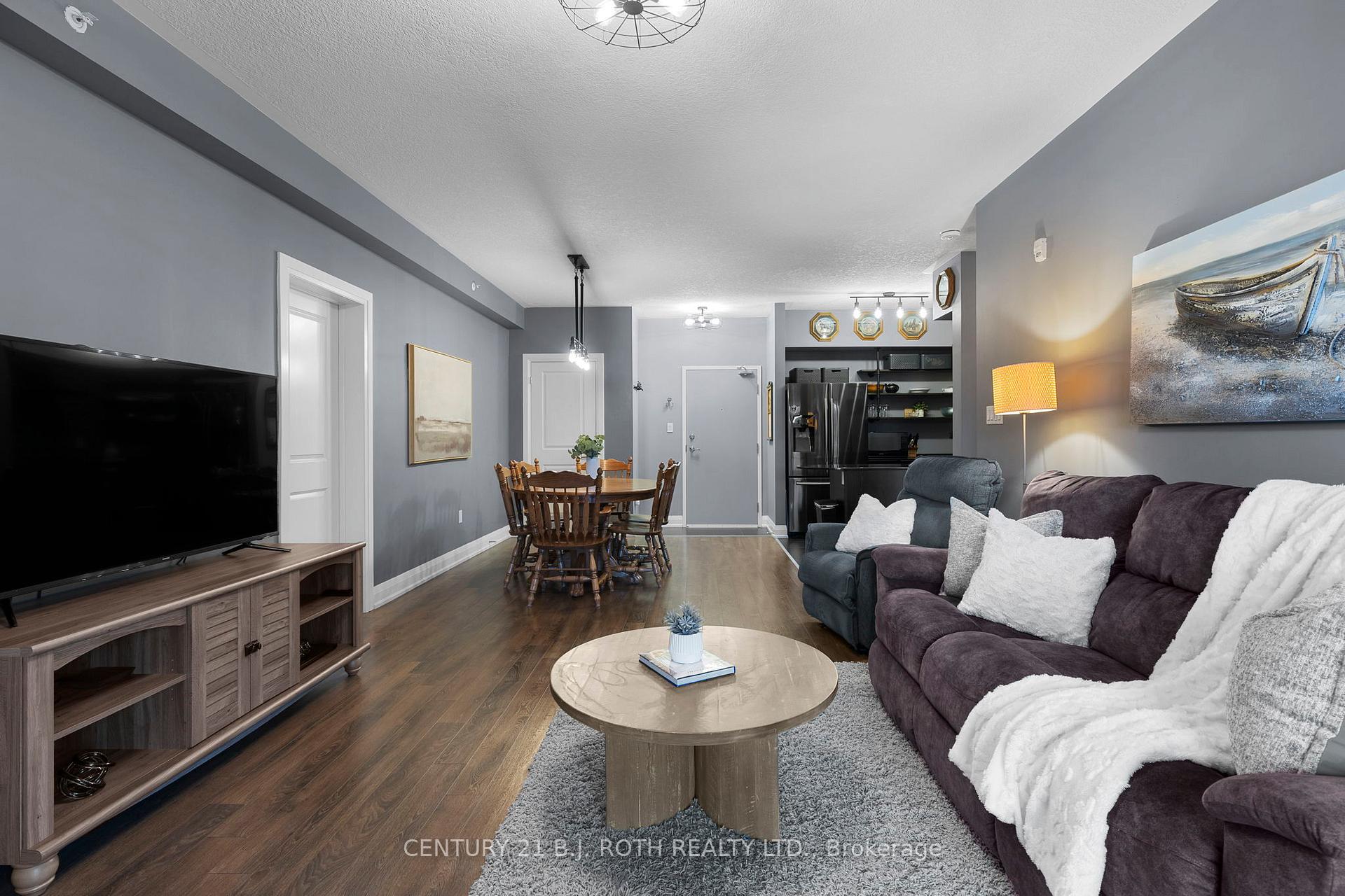 5 Greenwich Street 207