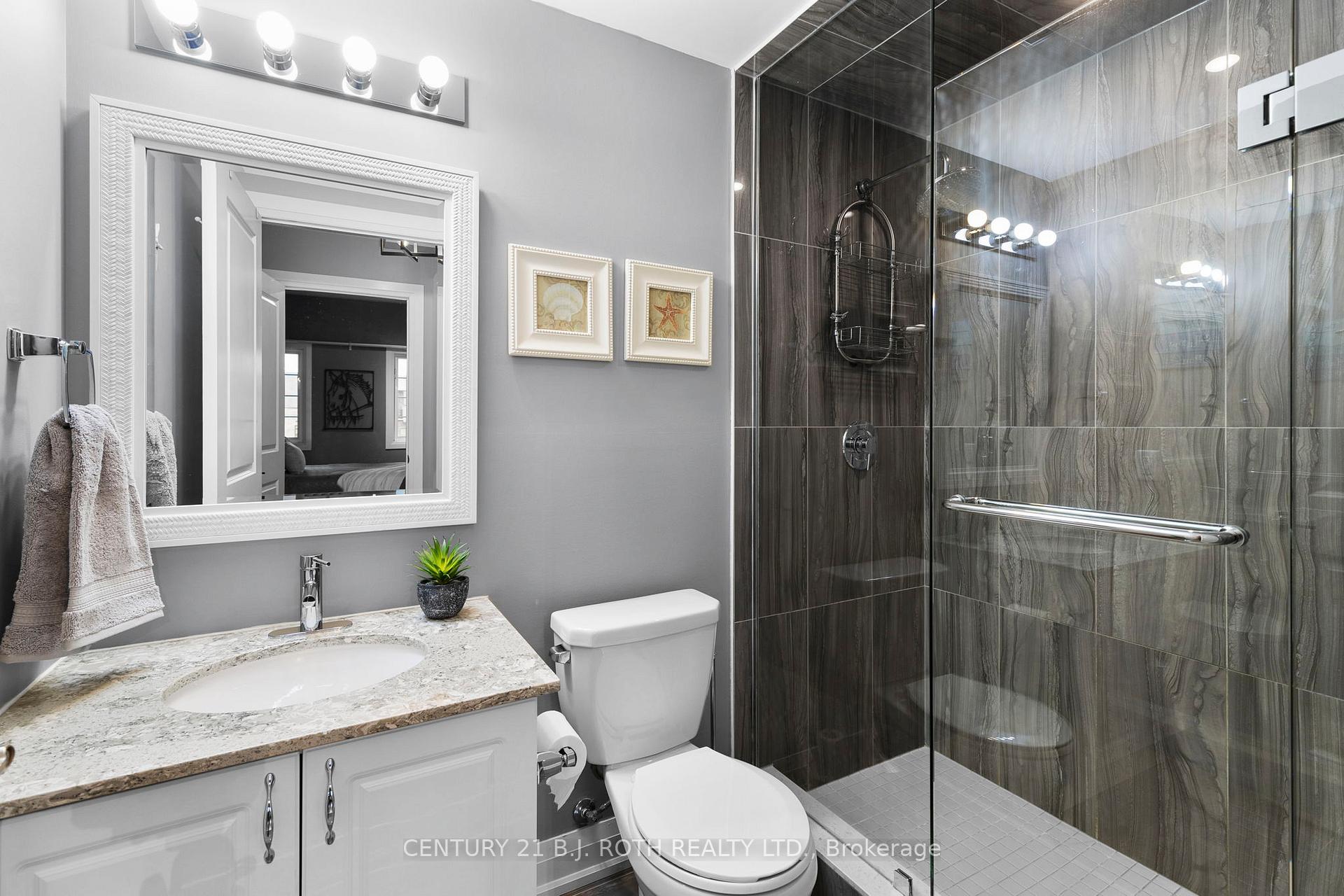 5 Greenwich Street 207