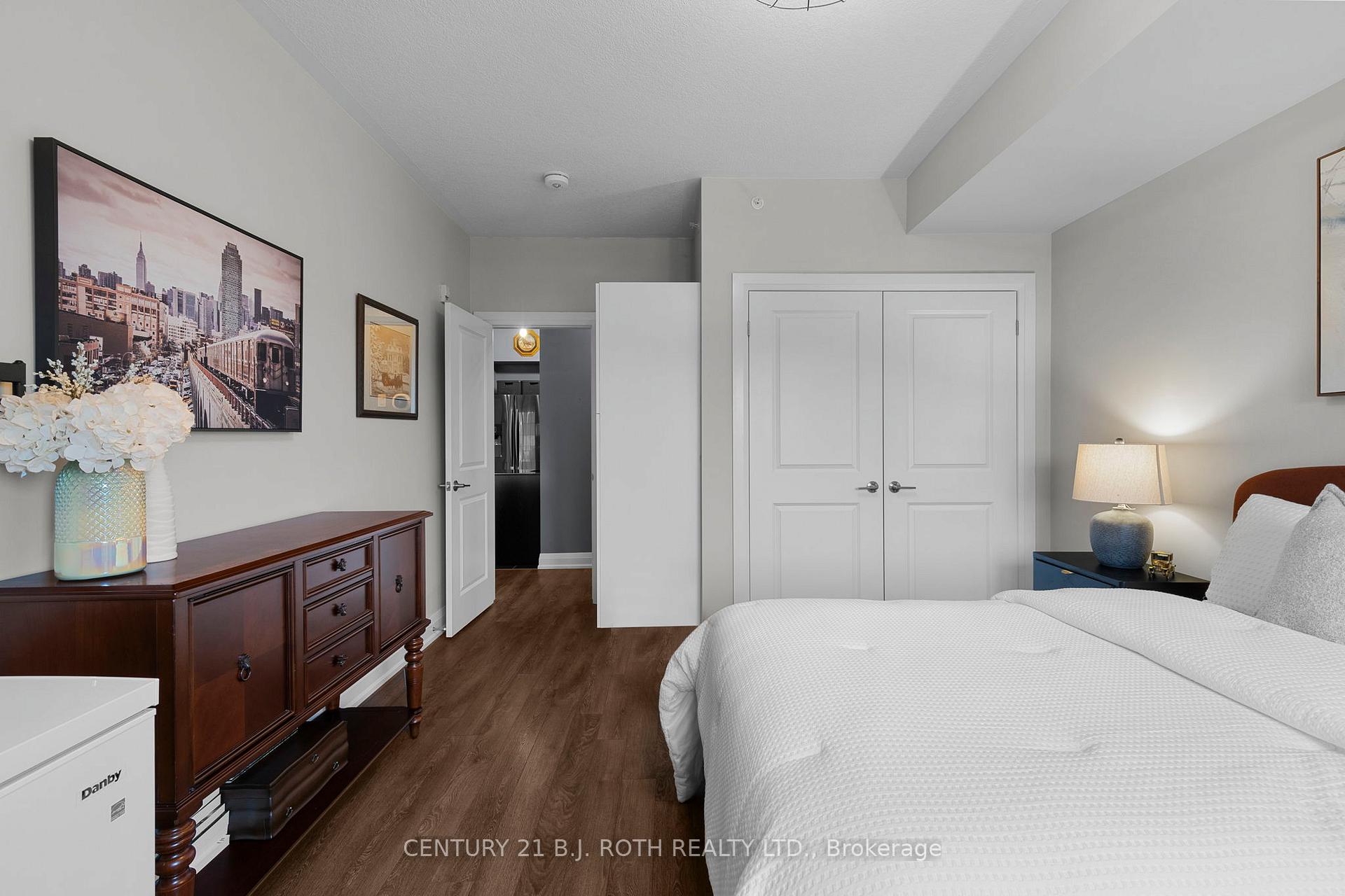 5 Greenwich Street 207