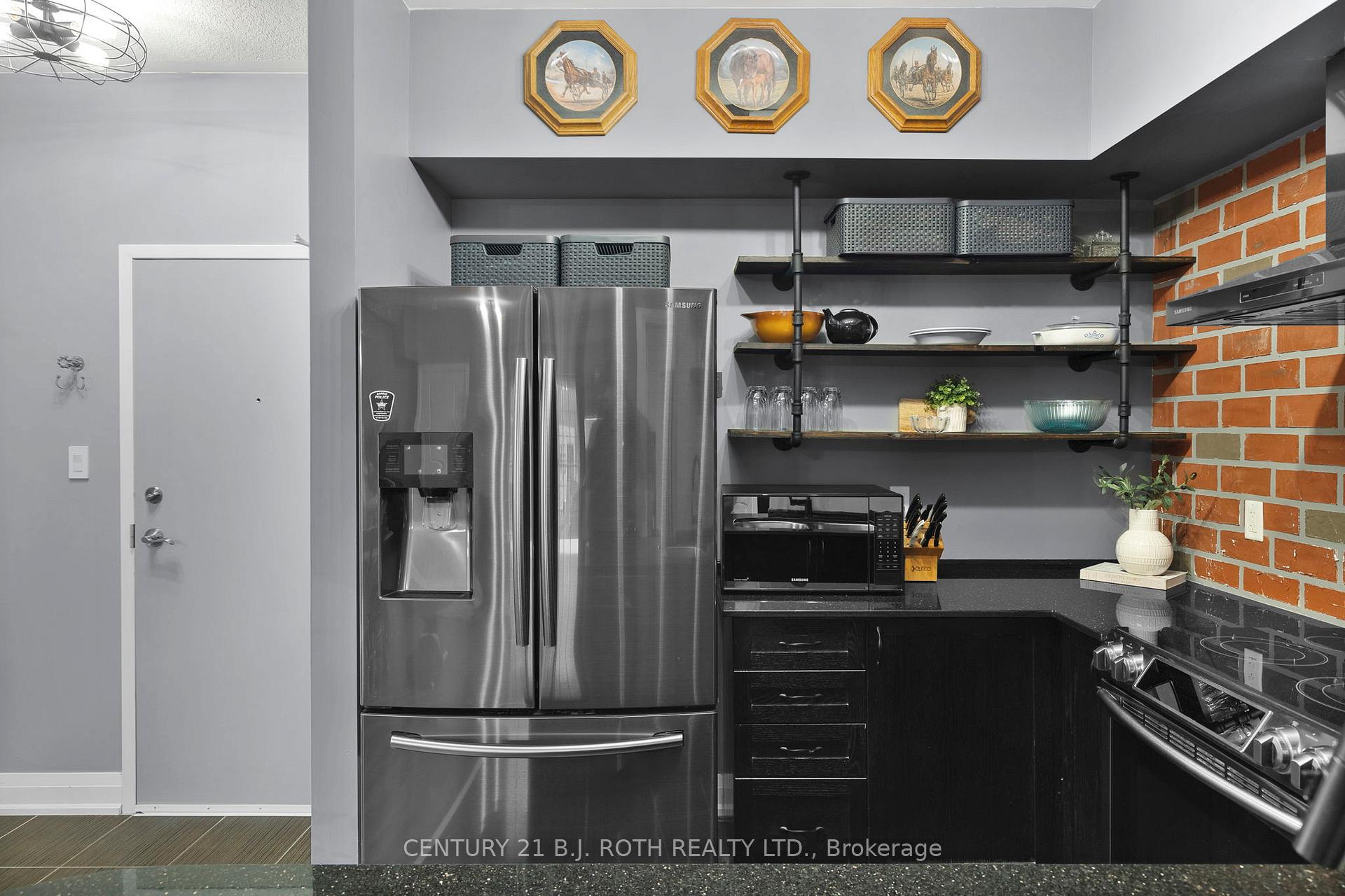 5 Greenwich Street 207