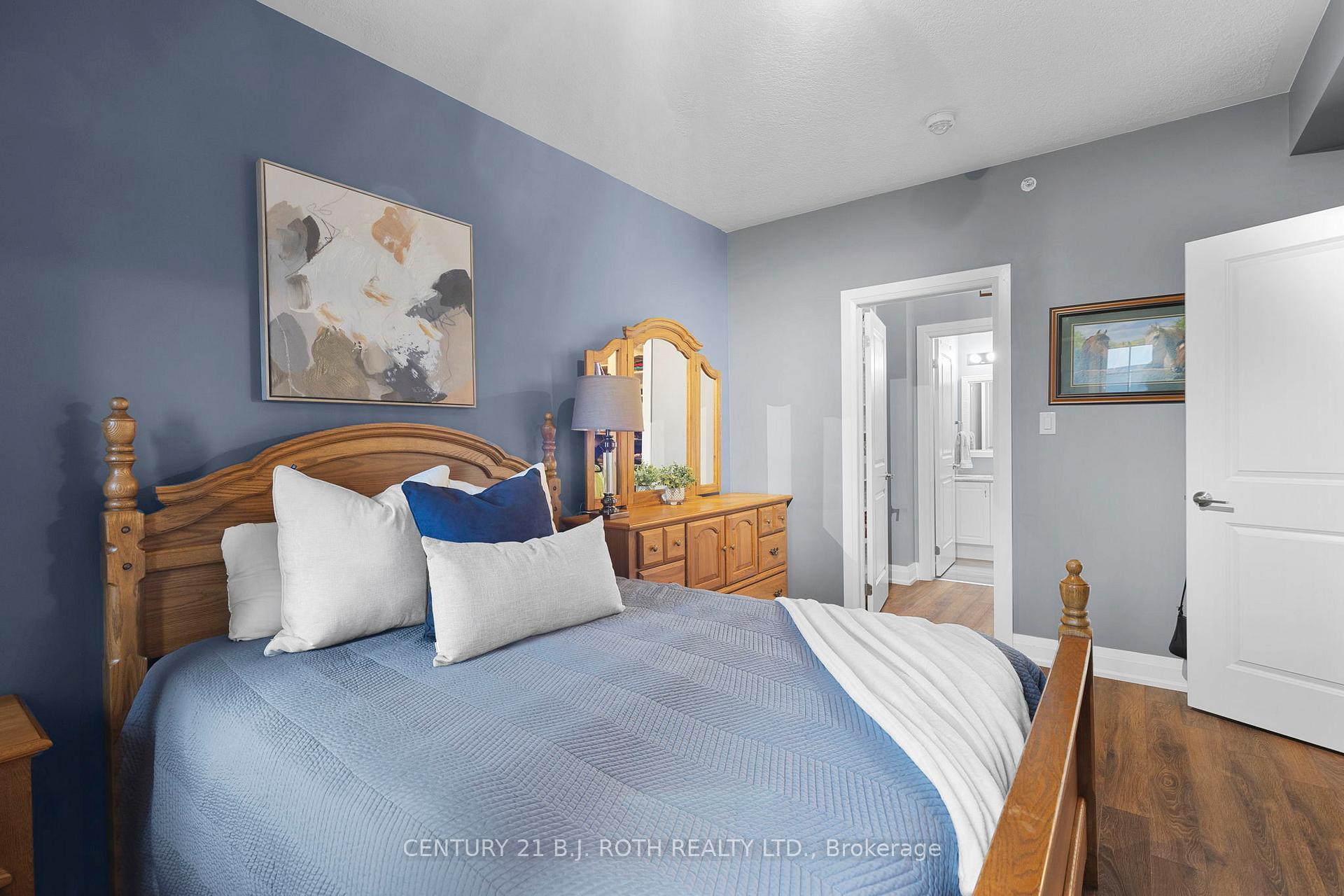 5 Greenwich Street 207