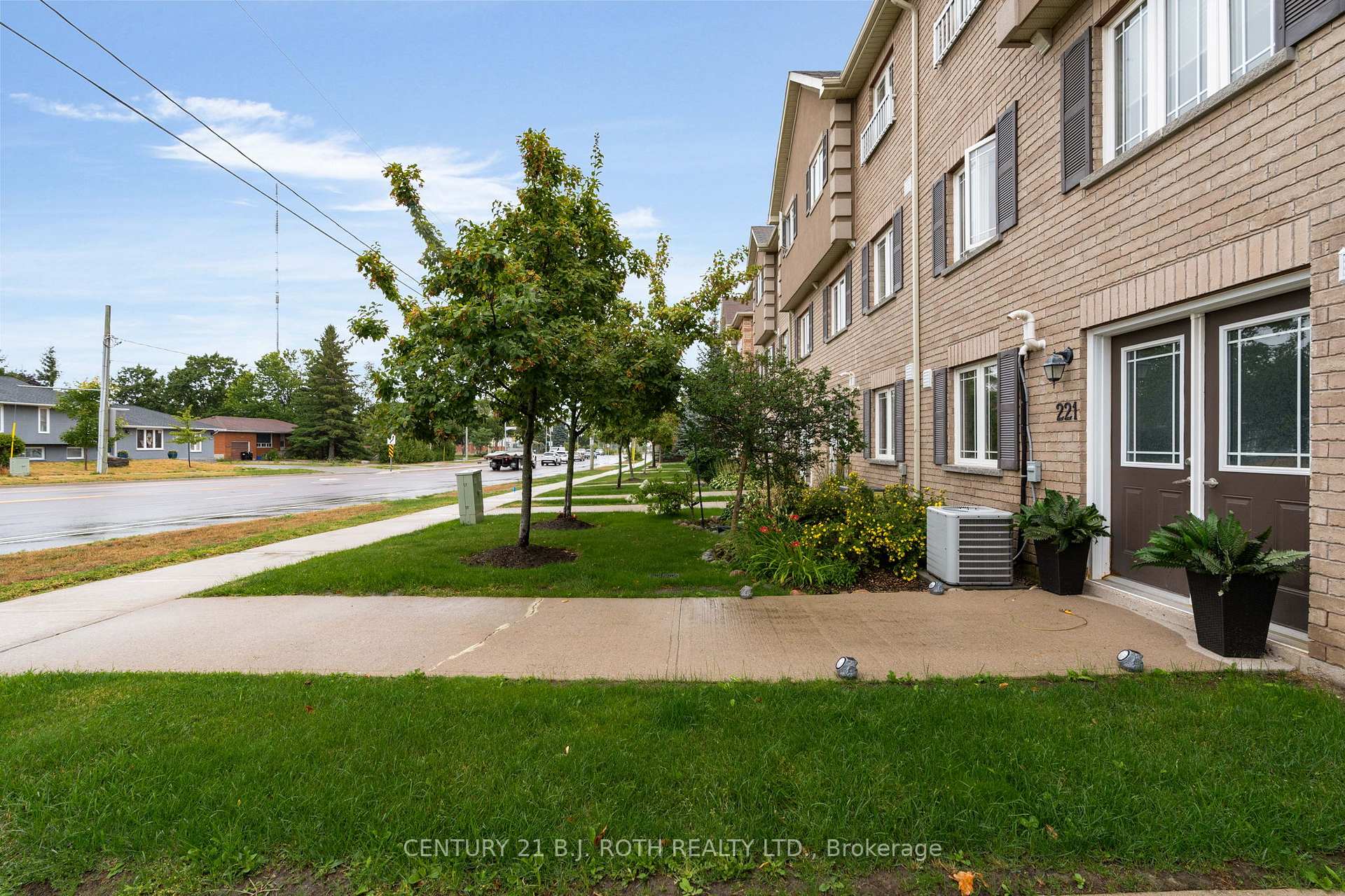 221 Harvie Road
