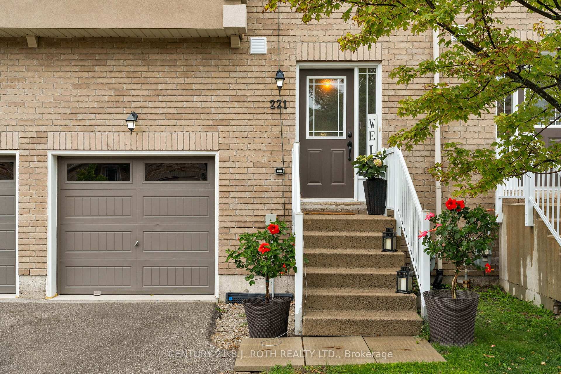 221 Harvie Road