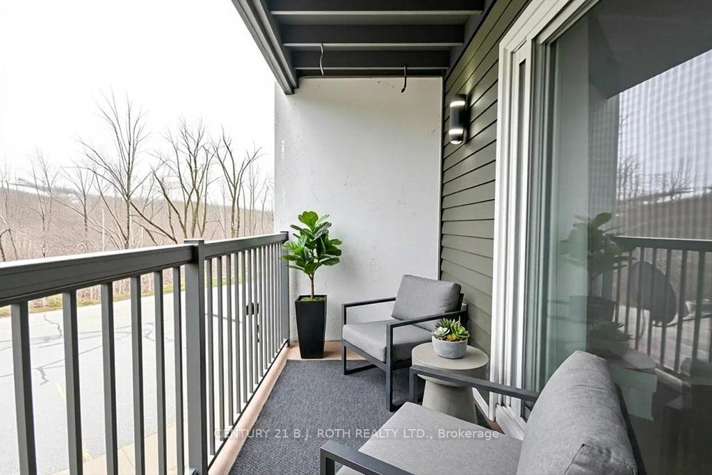 1102 Horseshoe Valley Road 219