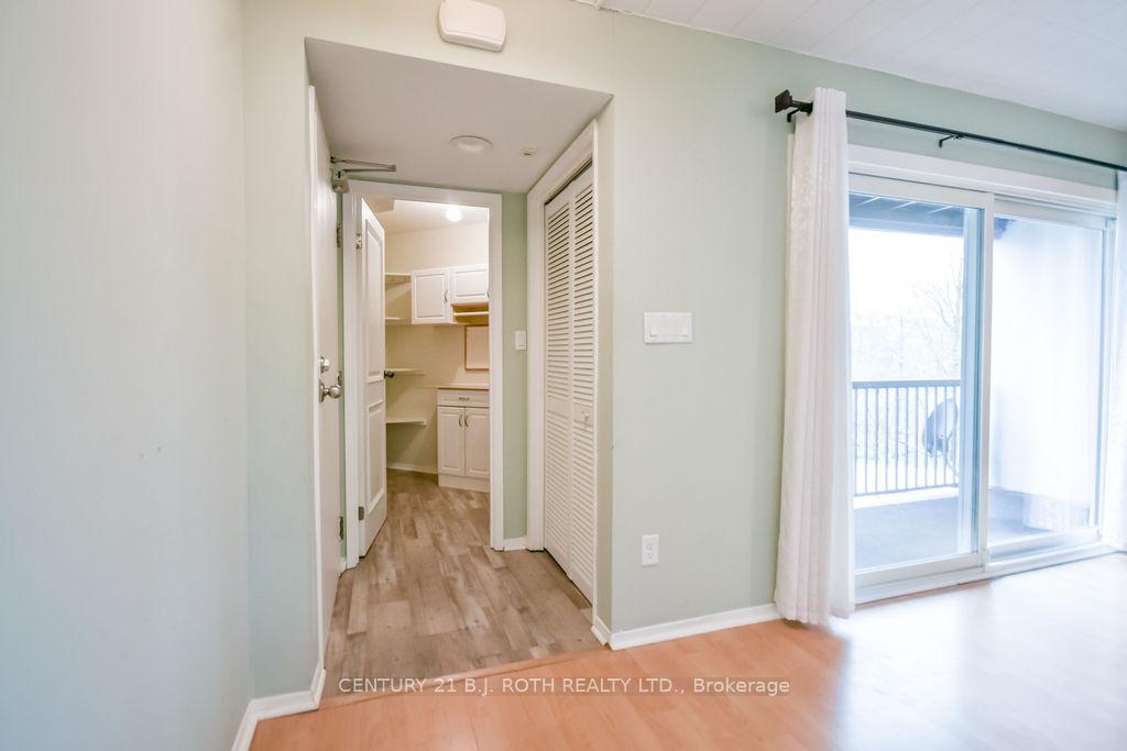 1102 Horseshoe Valley Road 219