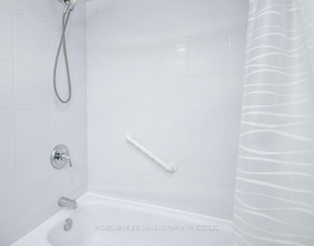 1102 Horseshoe Valley Road 219
