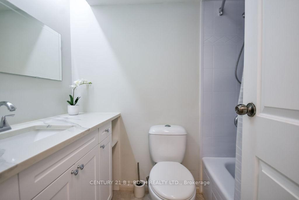 1102 Horseshoe Valley Road 219