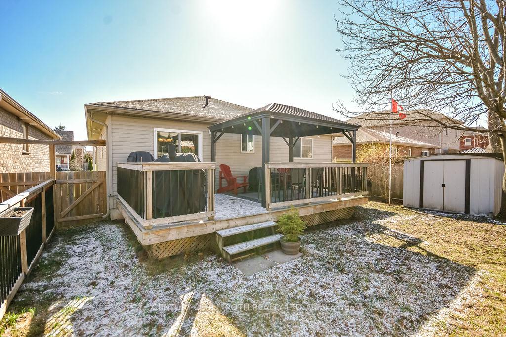 12 White Crescent